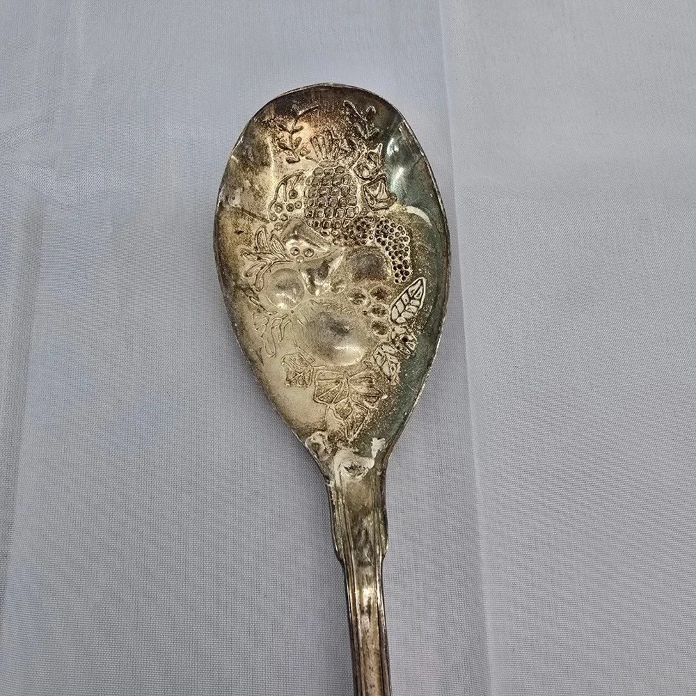 Vintage Silver Plate Fruit Basket Embossed Serving Spoon Shell Handle 8.5 Inch